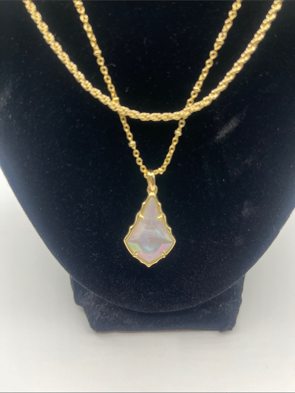 Gold Layered Necklace w/Iridescent Pendant Detachable clasps, wear multiple ways